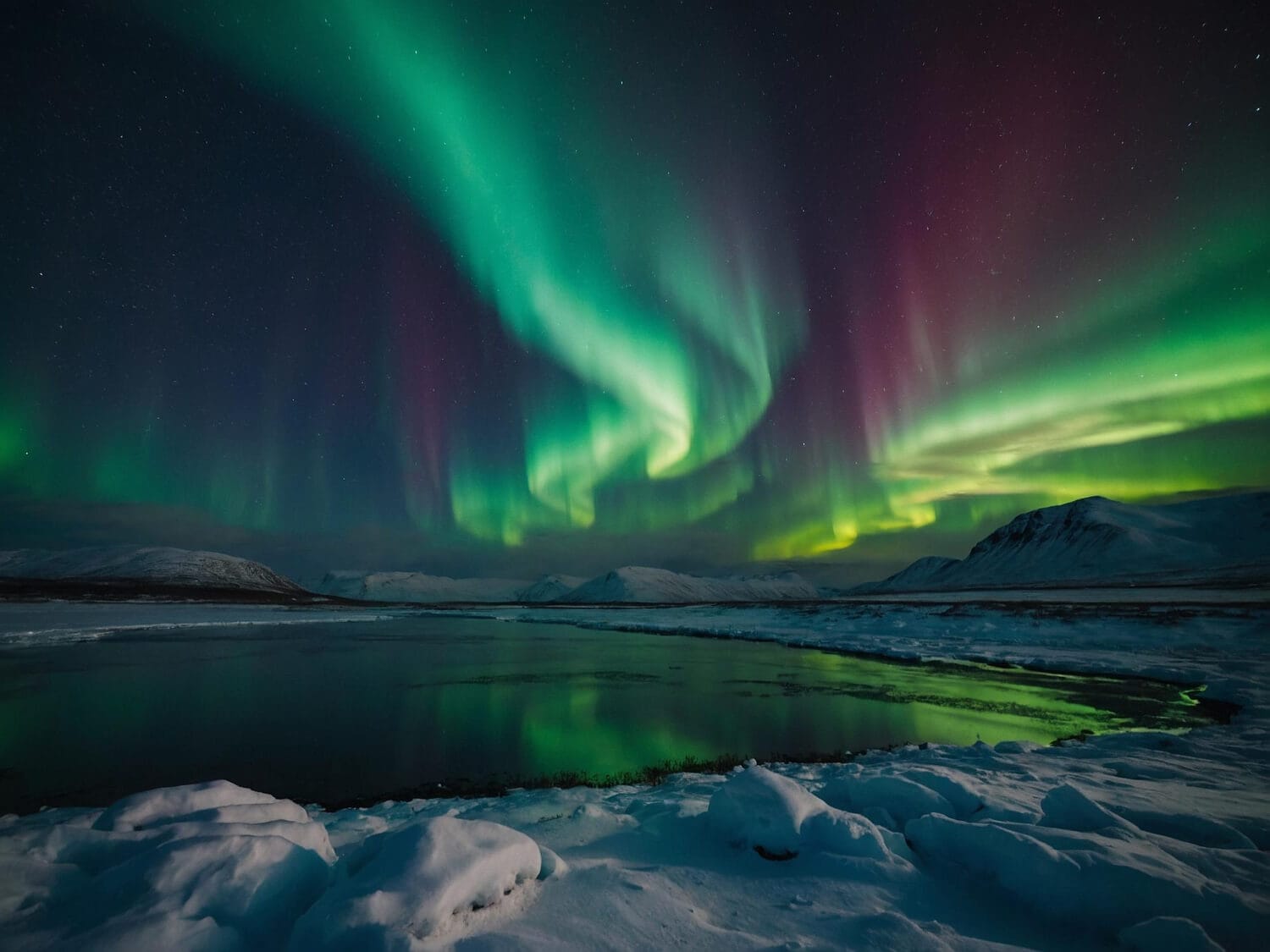 Northern Lights Adventure in Tromsø & Lofoten